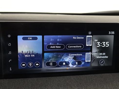 Used 2025 Nissan Kicks SV FWD image 28