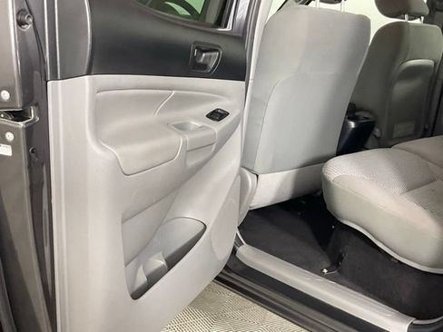 Used 2013 Toyota Tacoma PreRunner w/ SR5 Pkg RWD image 14