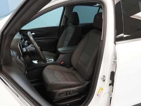 Used 2018 Chevrolet Equinox LT w/ Sun & Infotainment Package image 5