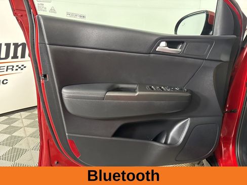 Used 2022 Kia Sportage Nightfall Edition image 9