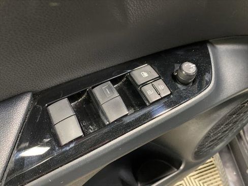 Certified 2022 Toyota Prius Prime XLE image 22