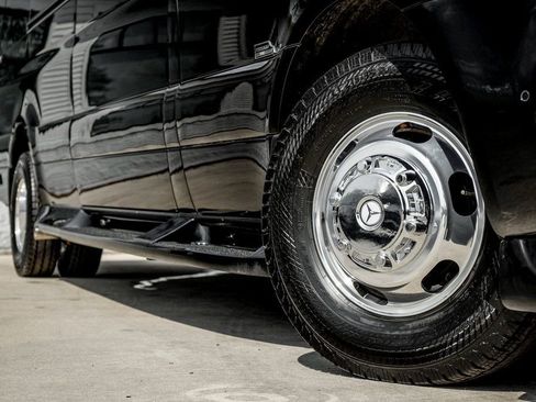 New 2024 Mercedes-Benz Sprinter 3500 image 9