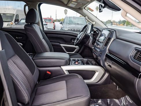 Used 2023 Nissan Titan SV w/ SV Convenience Package image 17