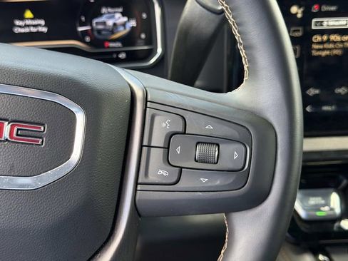 Used 2025 GMC Sierra 2500 AT4 w/ AT4 Premium Plus Package AWD/4WD image 30