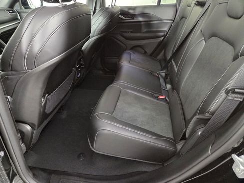 New 2025 Jeep Grand Cherokee Altitude image 18