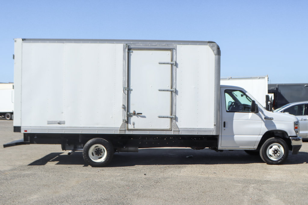 Used 2021 Ford E-450 and Econoline 450 Super Duty w/ Power Windows & Locks Group RWD image 12