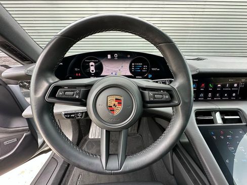 Used 2024 Porsche Taycan image 15