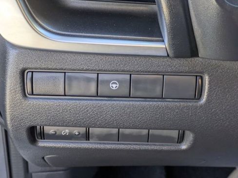 Used 2022 Nissan Rogue SV image 23