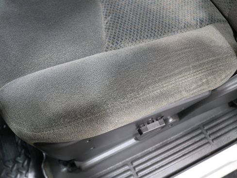 Used 2005 Chevrolet Silverado 2500 LS w/ Heavy-Duty Power Package image 68