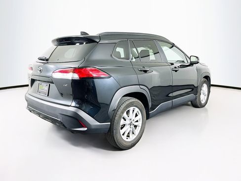 Used 2025 Toyota Corolla Cross LE image 9