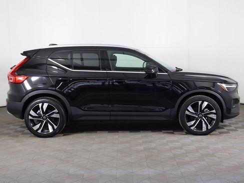 Used 2023 Volvo XC40 B5 Plus w/ Protection Package Premier image 20