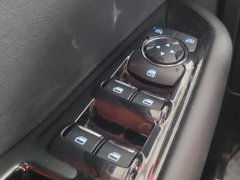 Used 2020 Ford Edge ST image 27