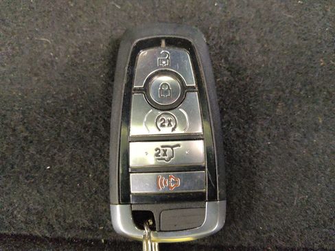 Used 2018 Ford Expedition Limited w/ Driver Assistance Package RWD image 32