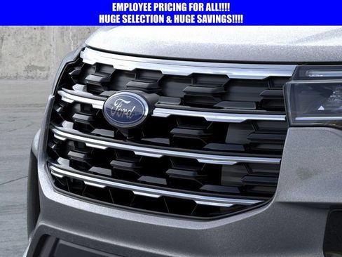 New 2026 Ford Explorer Active AWD/4WD image 17