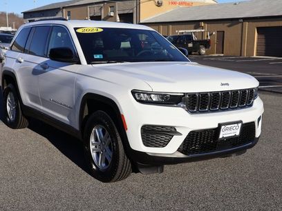 Used 2024 Jeep Grand Cherokee Laredo