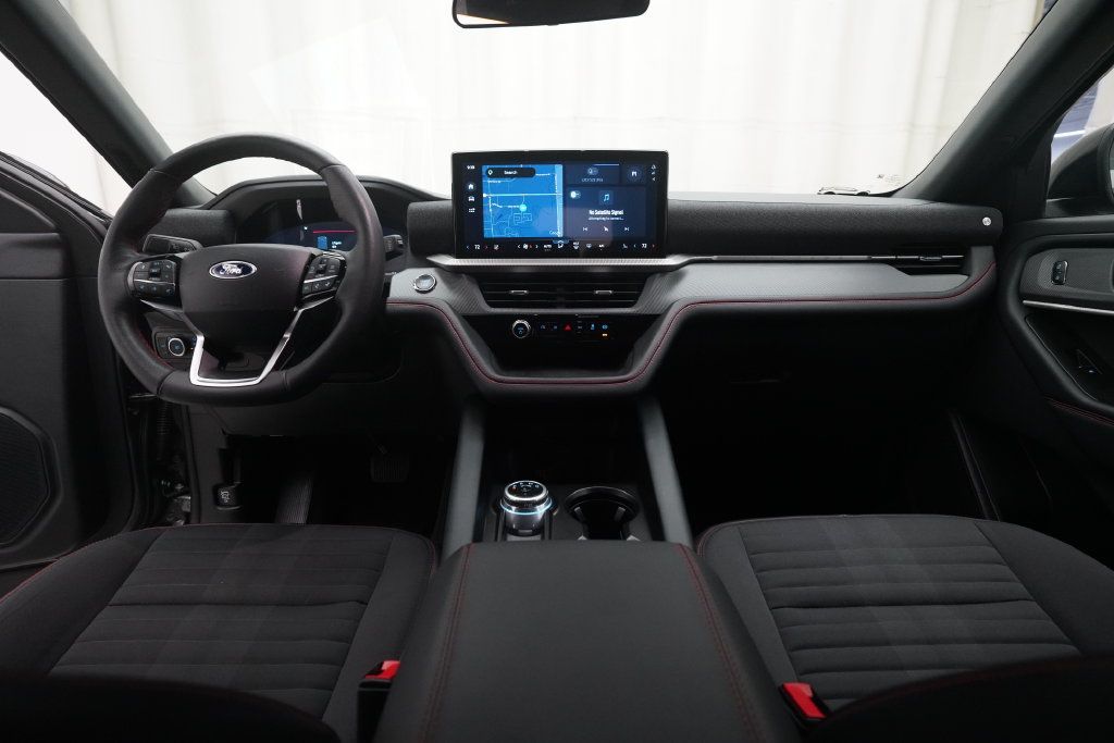 Used 2026 Ford Explorer ST-Line AWD/4WD image 6