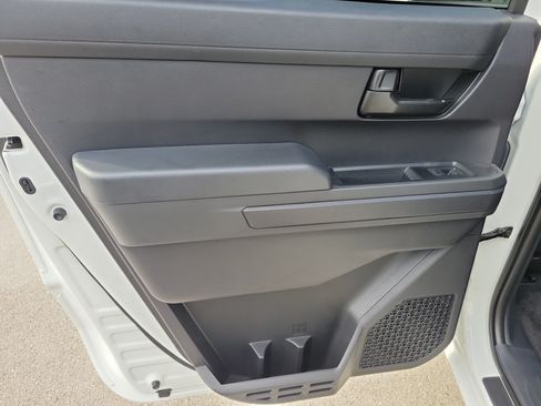 Used 2024 Toyota Tacoma SR RWD image 8