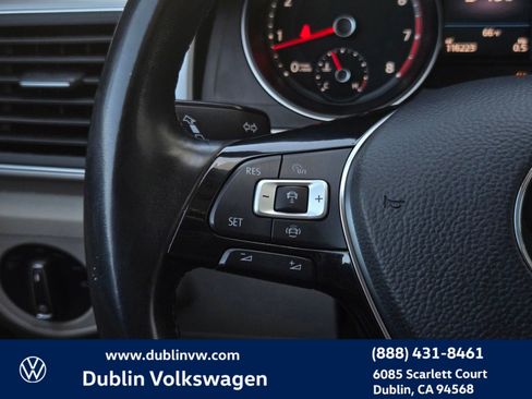 Used 2019 Volkswagen Atlas SE w/ Panoramic Sunroof Package image 23