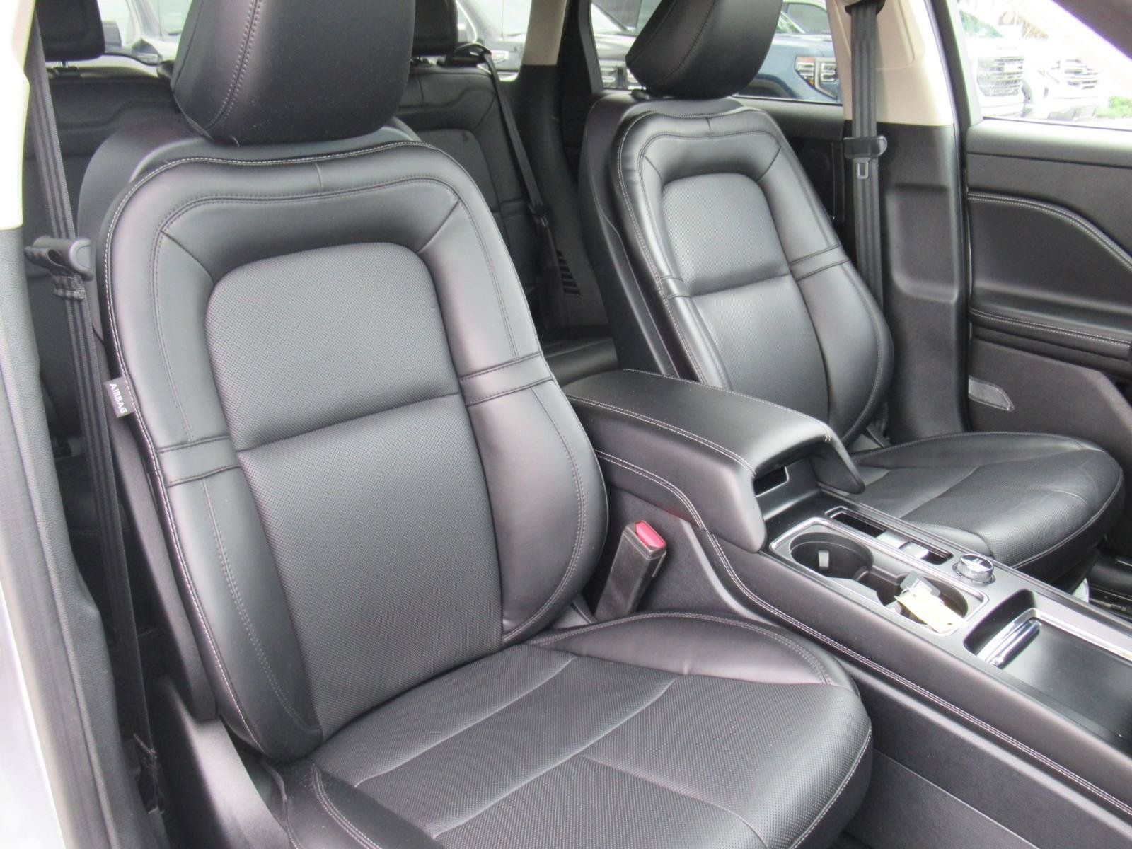 Used 2023 Lincoln Corsair Reserve FWD image 9