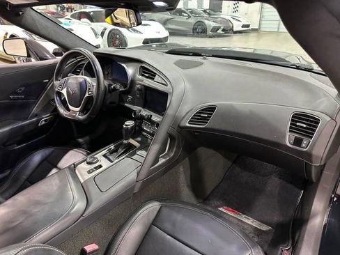 Used 2015 Chevrolet Corvette Z06 w/ 3LZ Preferred Equipment Group RWD image 28
