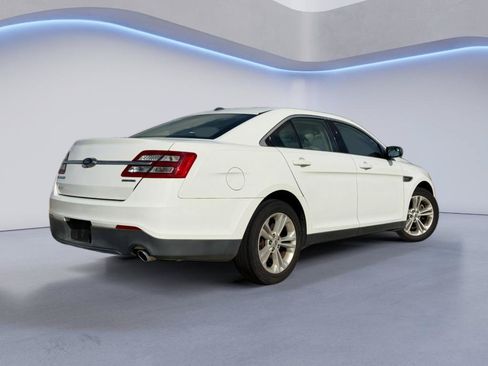 Used 2016 Ford Taurus SE FWD image 6