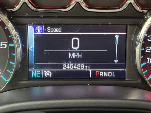Used 2018 Chevrolet Silverado 1500 LT w/ All Star Edition AWD/4WD image 17