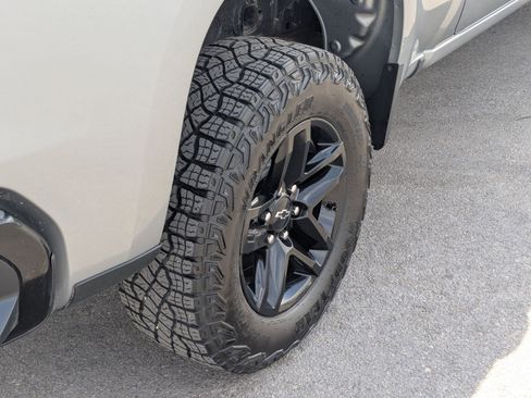 Certified 2025 Chevrolet Silverado 1500 Custom Trail Boss w/ LPO, Dark Essentials Package image 13