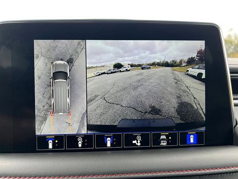 Used 2022 Chevrolet Tahoe RST w/ Sport Performance Package image 15