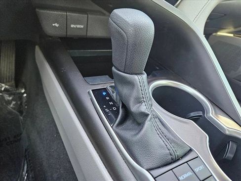 Used 2022 Toyota Camry LE image 12