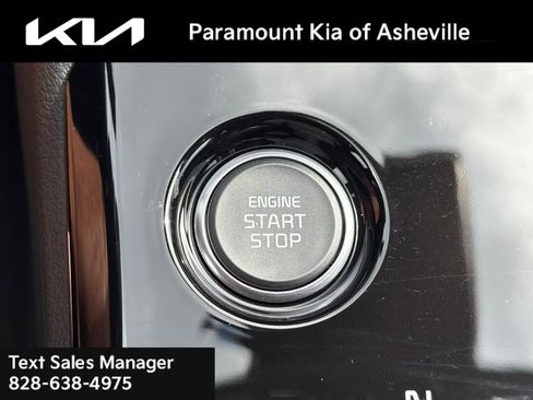 Certified 2025 Kia Sportage EX w/ EX Premium Package AWD/4WD image 14