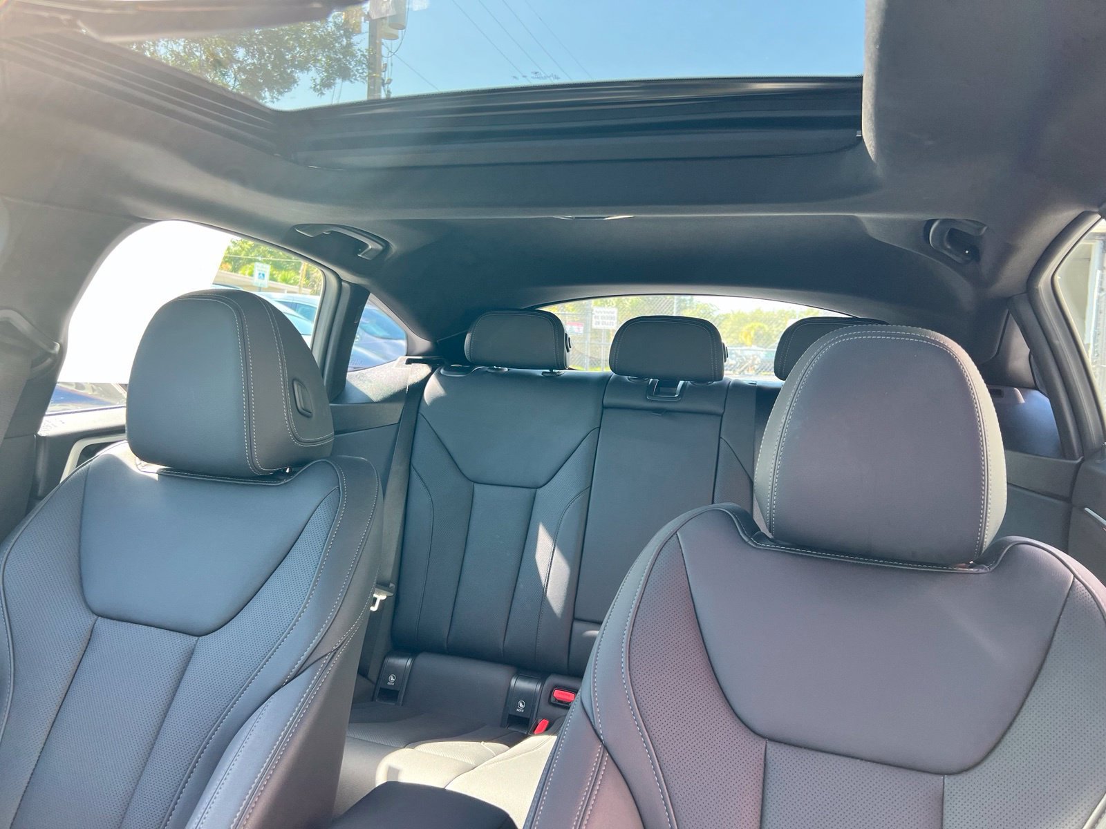Used 2024 BMW i4 eDrive35 w/ Premium Package RWD image 37