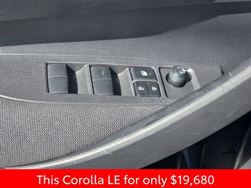 Used 2024 Toyota Corolla LE image 33