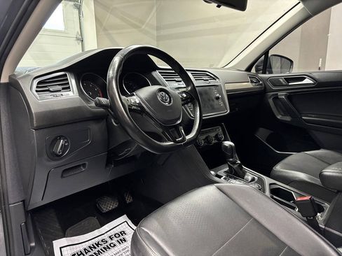 Used 2019 Volkswagen Tiguan SE w/ 3rd Row Seat Package AWD/4WD image 14