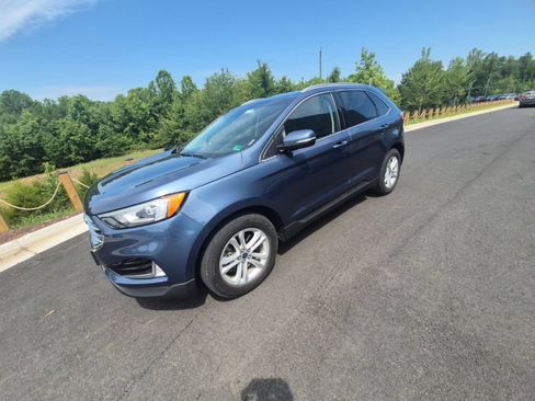 Used 2019 Ford Edge SEL w/ Equipment Group 201A AWD/4WD image 2