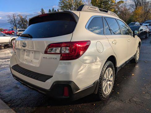Used 2019 Subaru Outback 2.5i Premium image 17