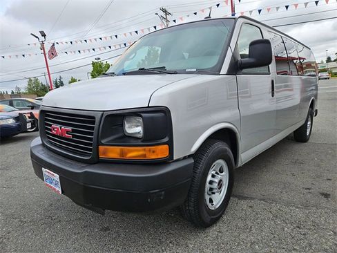 Used 2011 GMC Savana 3500 LS image 6