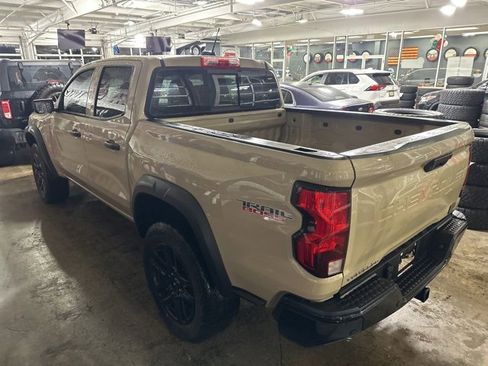 Used 2023 Chevrolet Colorado Trail Boss w/ Technology Package image 2