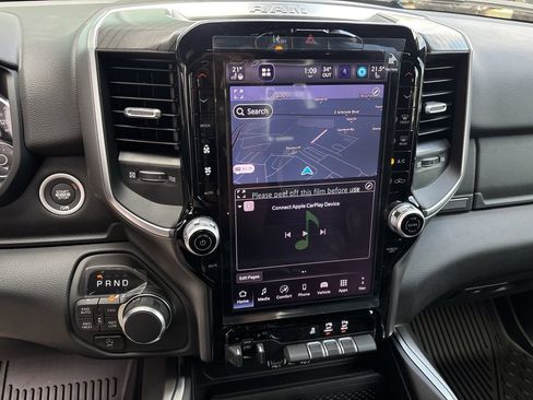 New 2026 RAM 1500 4x4 Crew Cab image 18