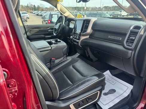Used 2019 RAM 1500 Laramie image 11