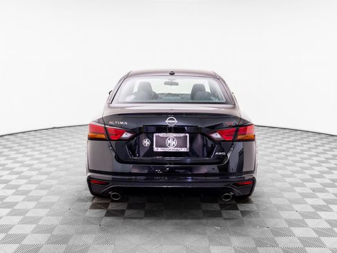 Used 2025 Nissan Altima 2.5 SR AWD/4WD image 4