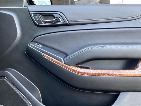 Used 2019 Chevrolet Tahoe Premier w/ Premier Plus Edition image 23