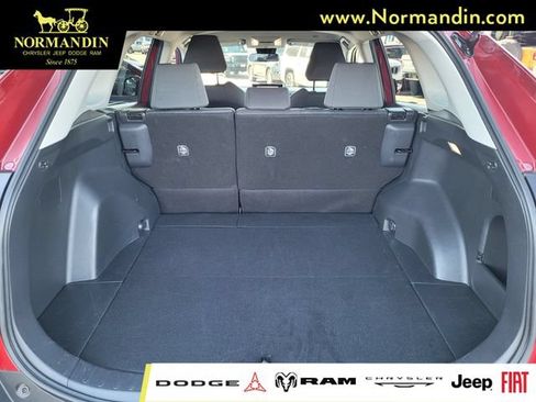 Used 2025 Toyota RAV4 XLE FWD image 19