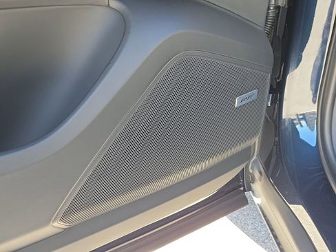 New 2026 Porsche Cayenne Base image 27