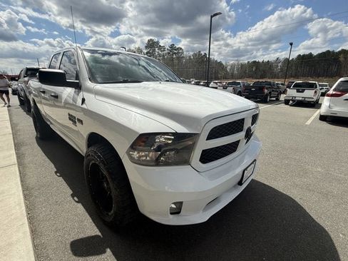 Used 2019 RAM 1500 Express w/ Express Value Package image 8