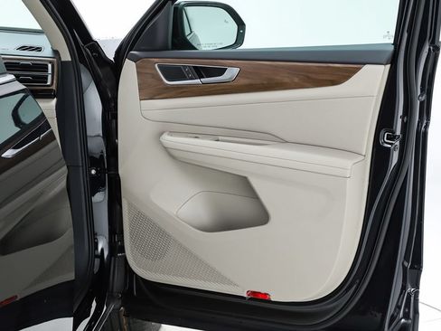 New 2026 Volkswagen Atlas SE FWD image 32