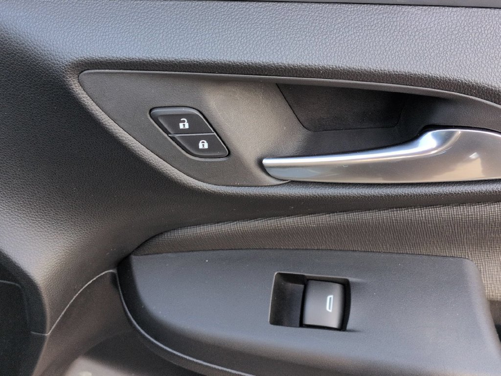 Used 2026 Buick Envista Preferred FWD image 33
