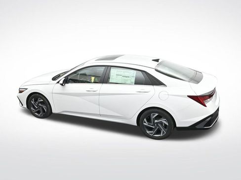 New 2026 Hyundai Elantra Limited FWD image 20