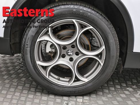 Used 2024 Alfa Romeo Stelvio Sprint AWD/4WD image 32