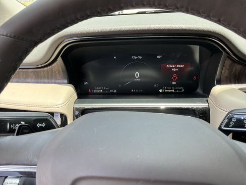 Used 2023 Lincoln Nautilus Reserve w/ Equipment Group 201A AWD/4WD image 21
