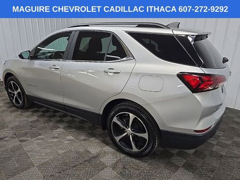 Used 2022 Chevrolet Equinox LT AWD/4WD image 9